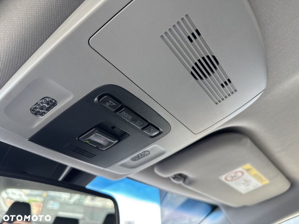 Toyota Camry 2.5 Hybrid Comfort CVT - 25