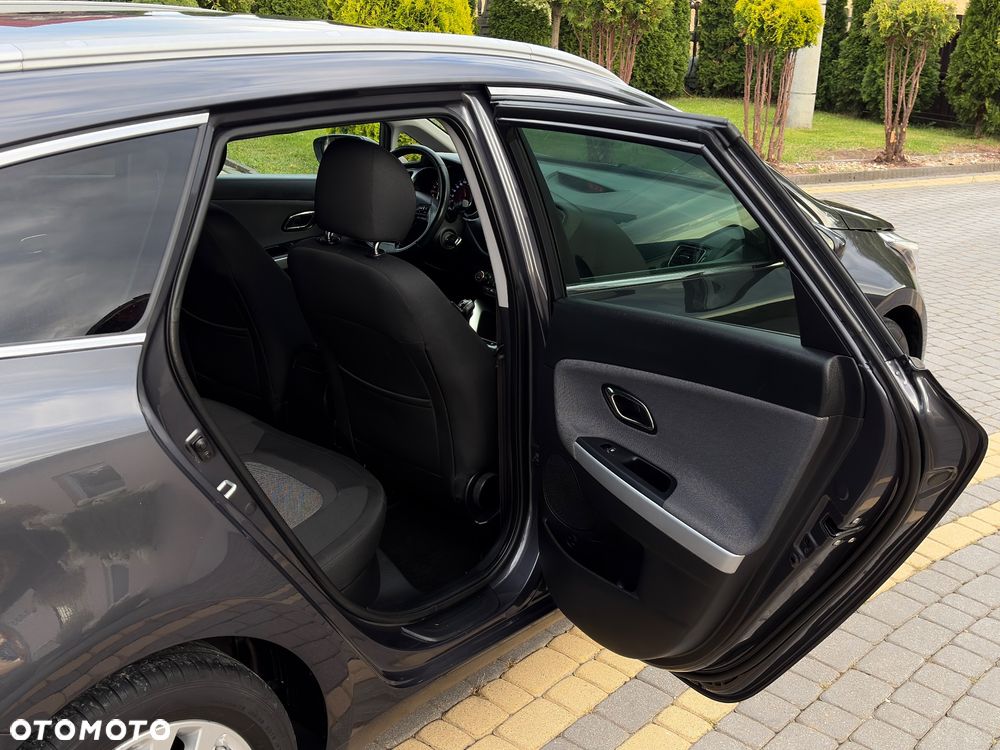 Kia Ceed 1.6 CRDi 136 ISG Platinum Edition - 30