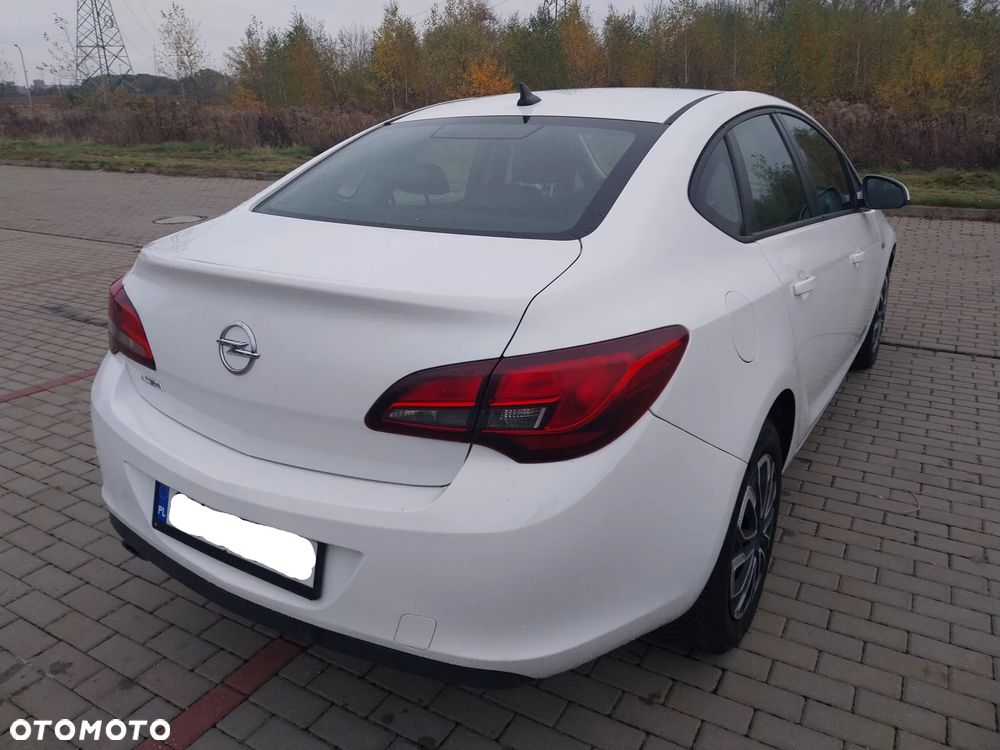 Opel Astra - 8