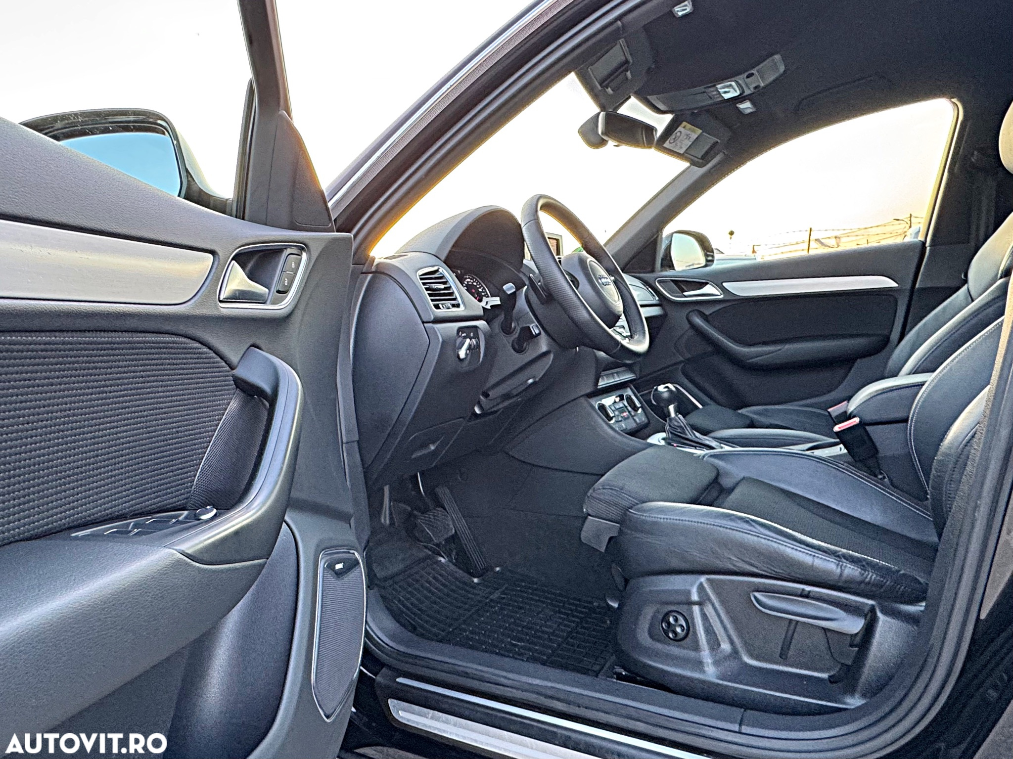 Audi Q3 2.0 35 TDI S tronic - 25