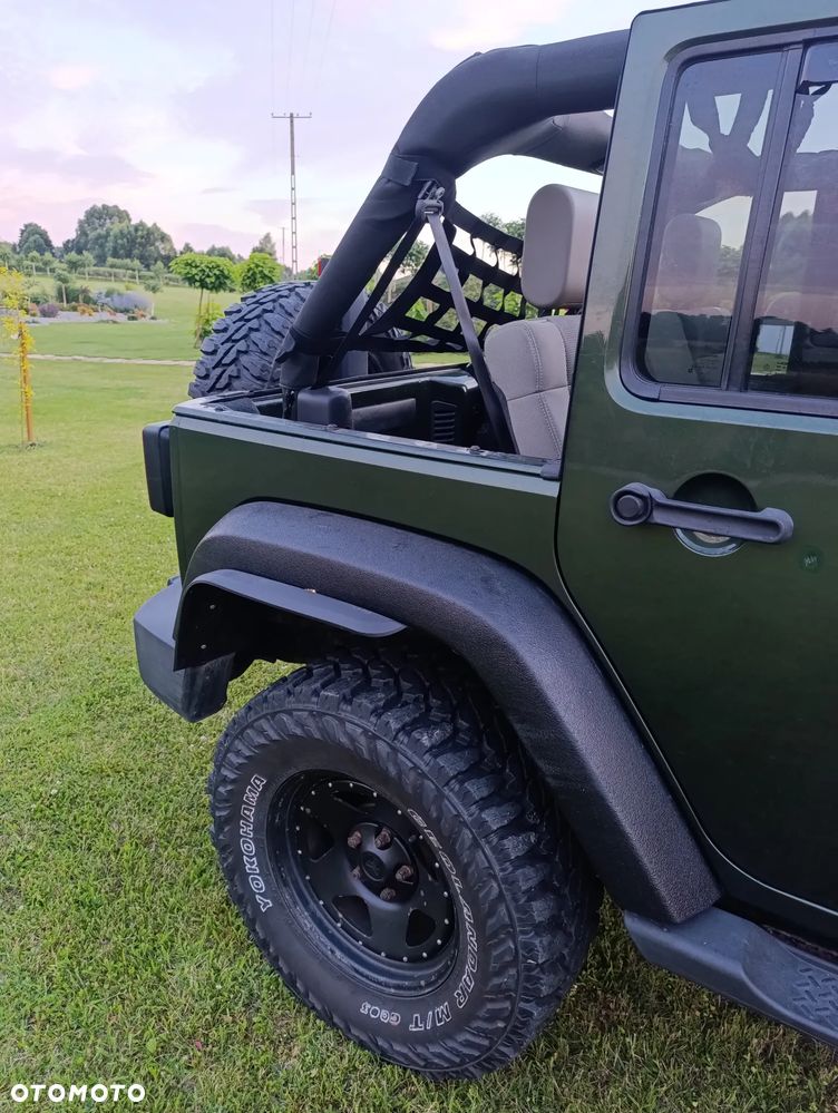 Jeep Wrangler - 9