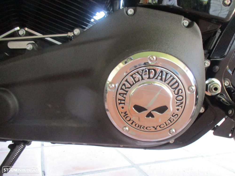 Harley-Davidson Softail 114 FAT BOB - 20