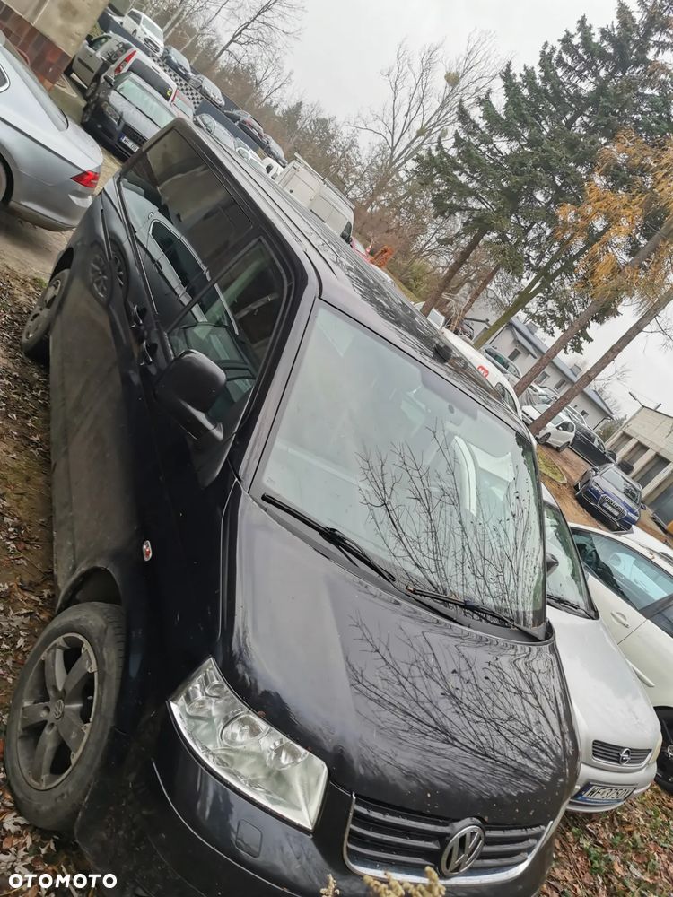 Volkswagen Multivan - 2