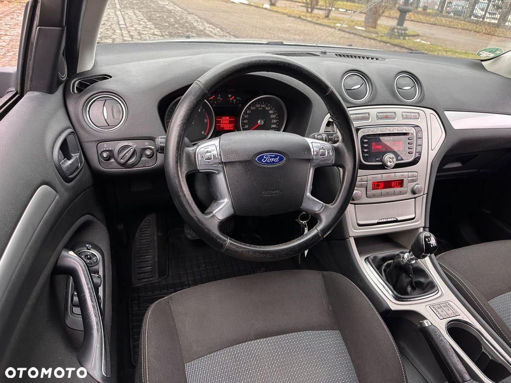 Ford Mondeo 2.0 TDCi Concept - 8