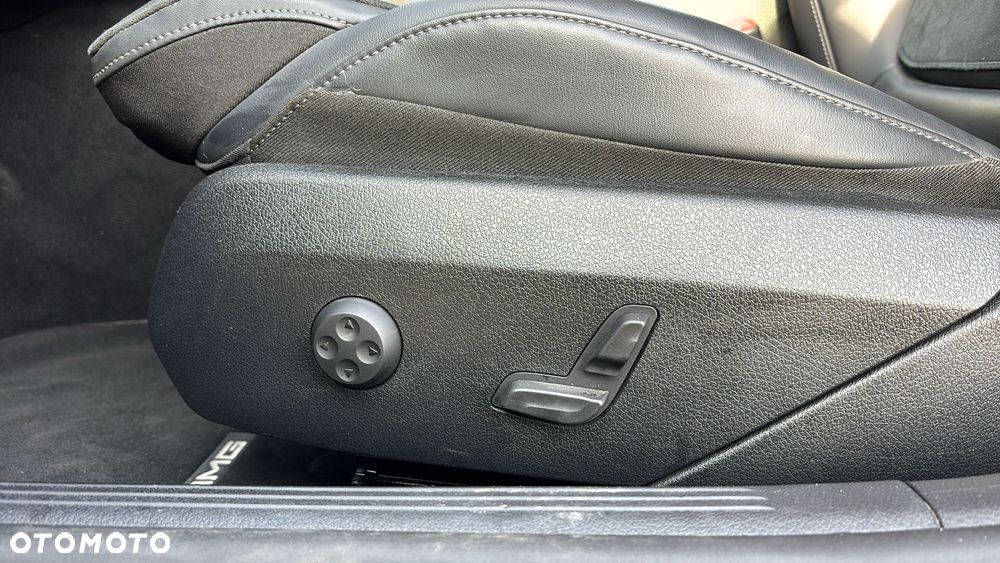 Mercedes-Benz Klasa C 300 e T 9G-TRONIC AMG Line Advanced - 34