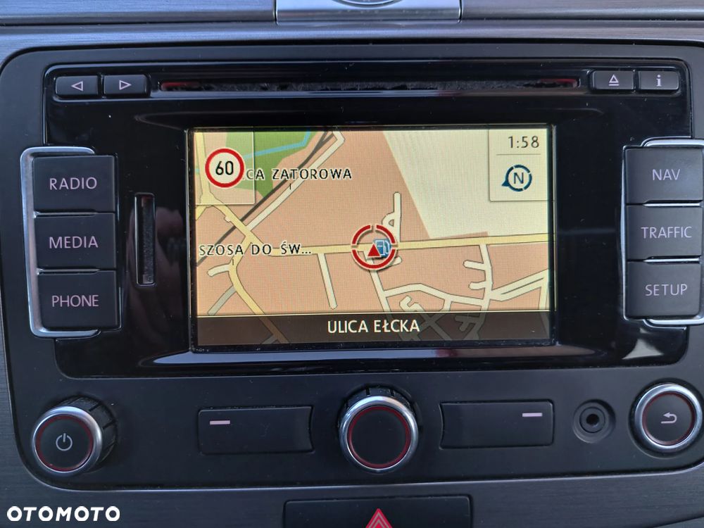 Volkswagen Passat - 26