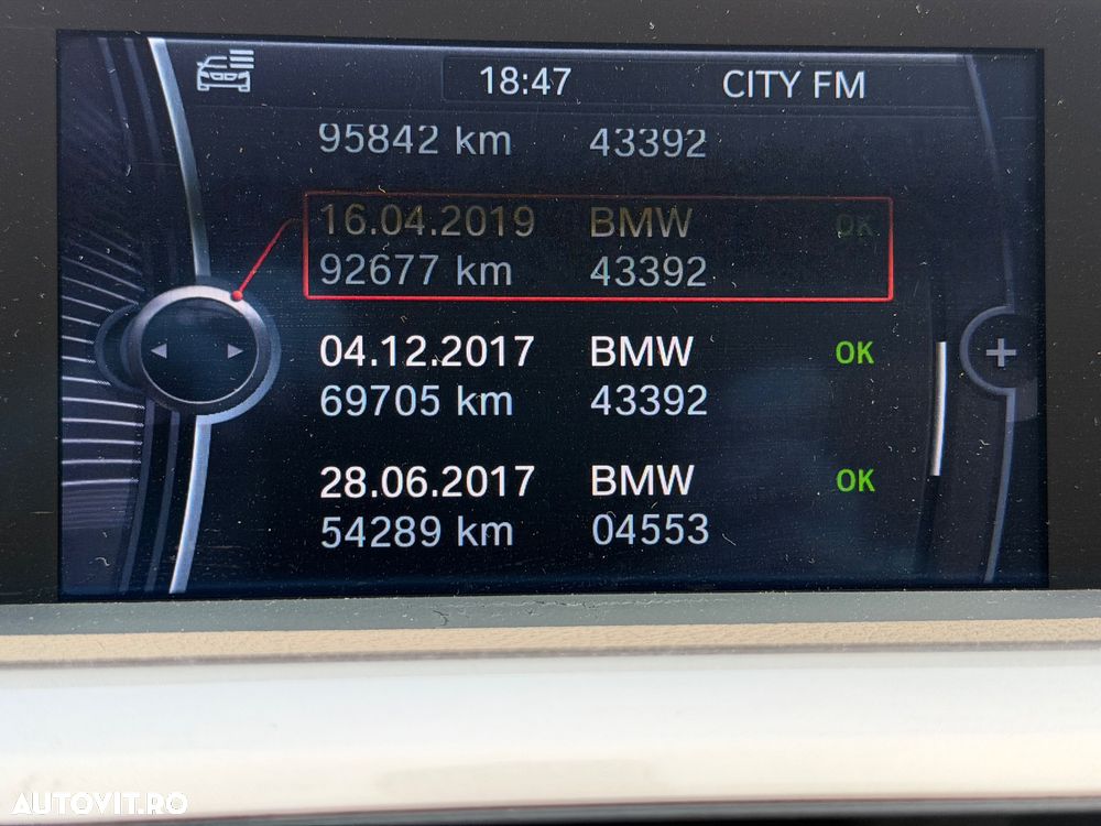 BMW Seria 3 320d Aut. Modern Line - 32