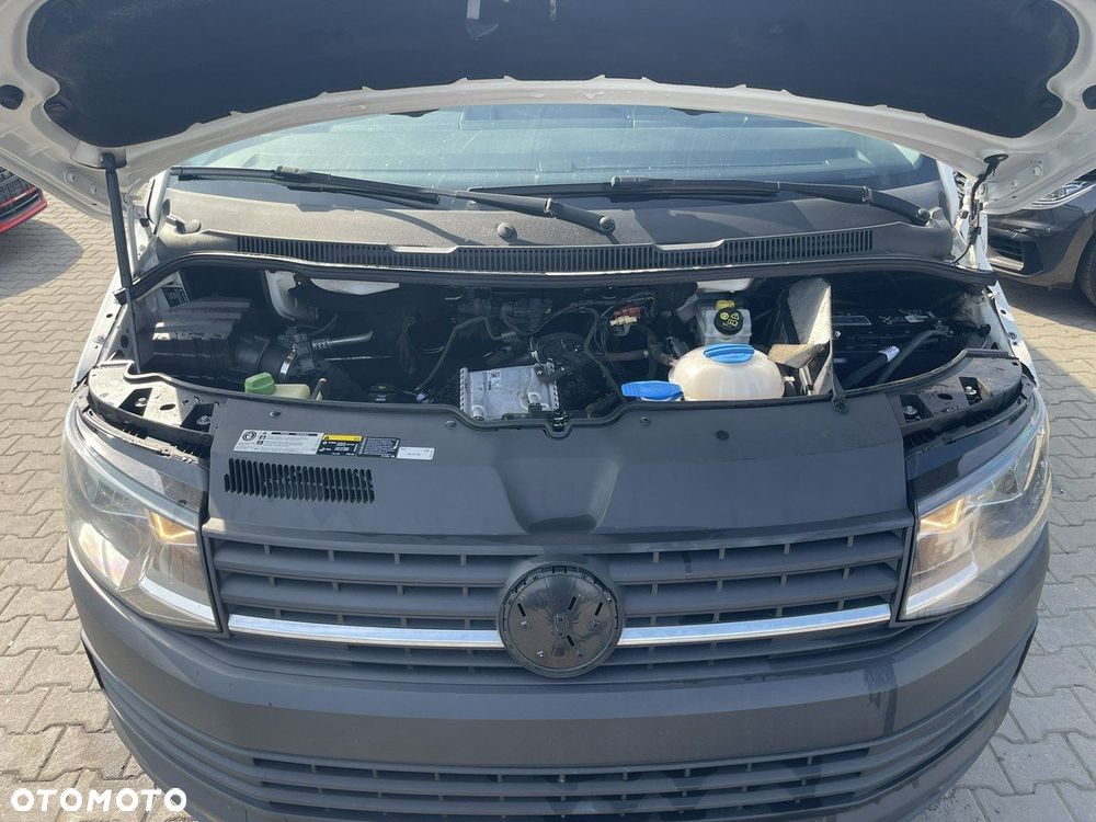 Volkswagen Transporter - 11