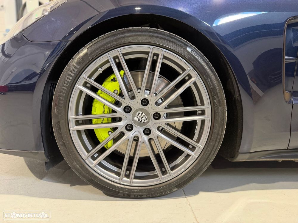 Porsche Panamera 4 E-Hybrid Platinum Edition com PDLS - 50
