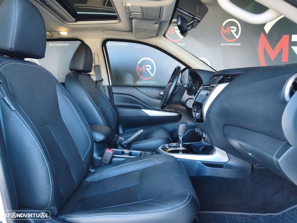 Nissan Navara 2.3 dCi CD 4WD Tekna Auto - 35