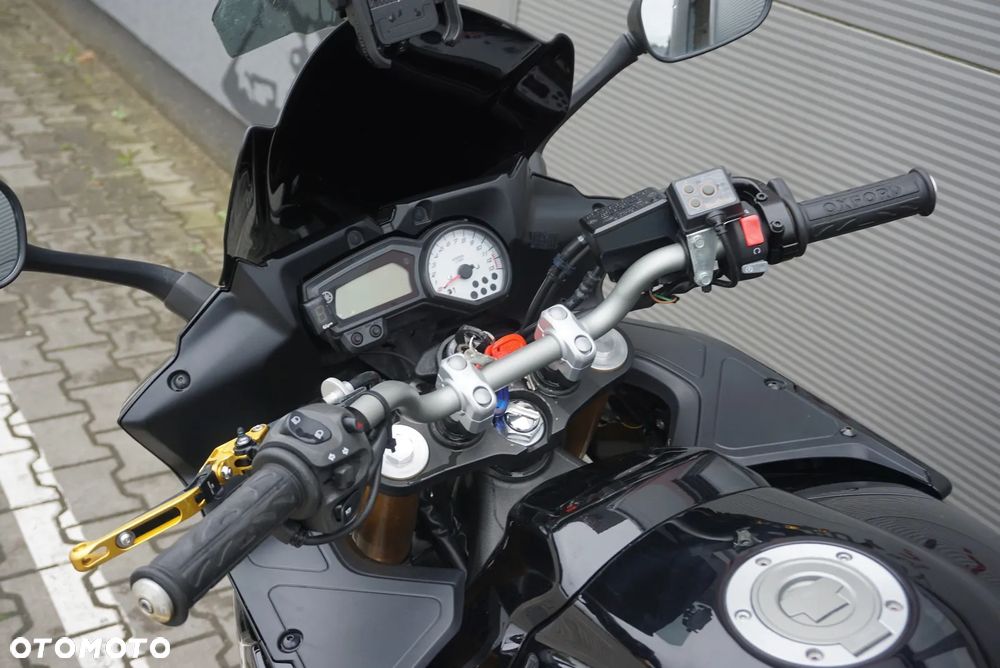 Yamaha FZ8 - 13