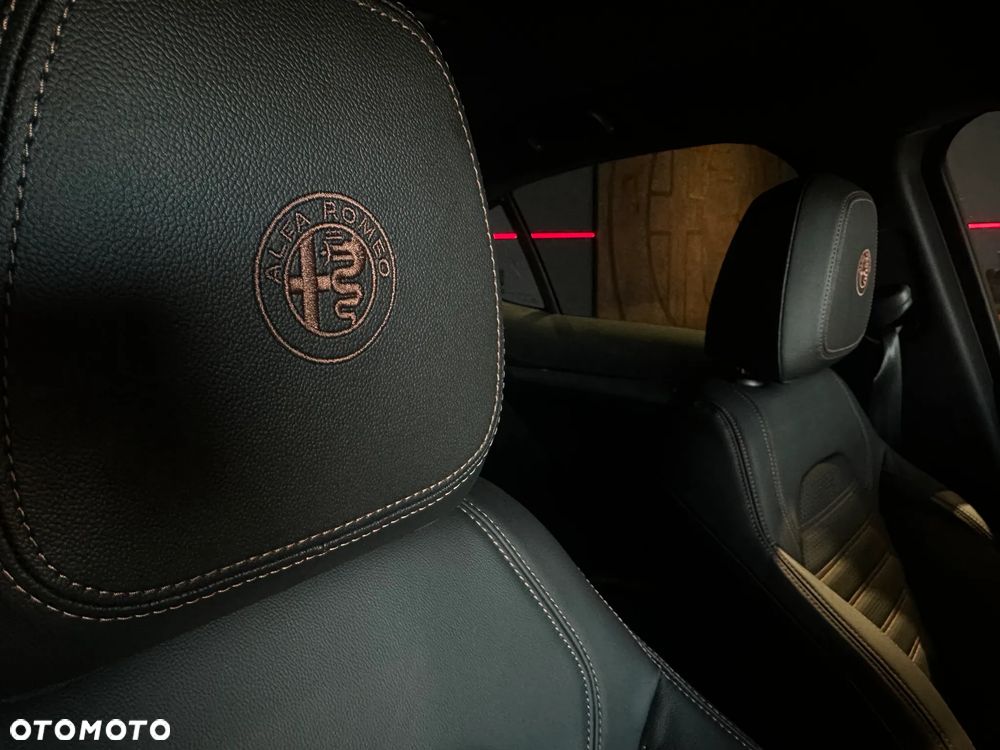 Alfa Romeo Stelvio 2.0 Turbo Intensa Q4 - 10