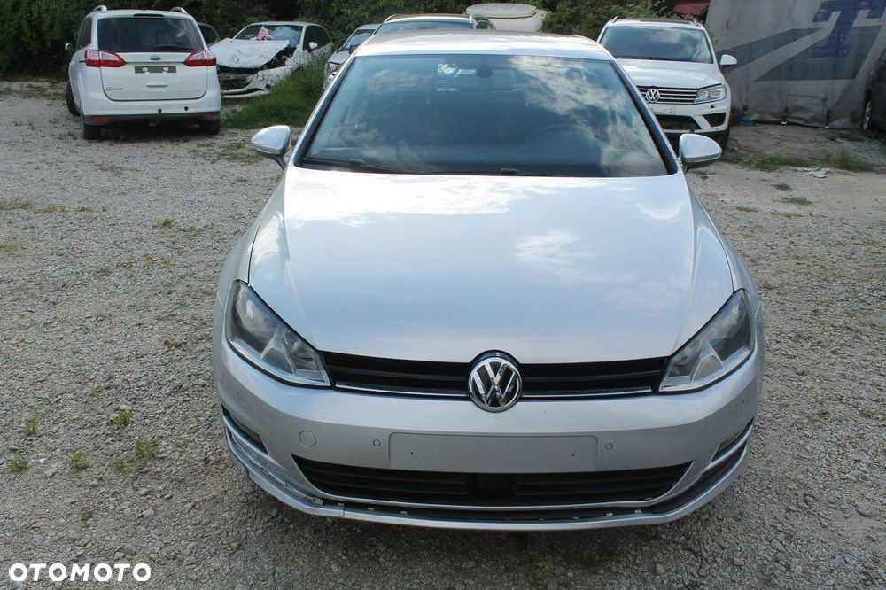 Volkswagen Golf - 2