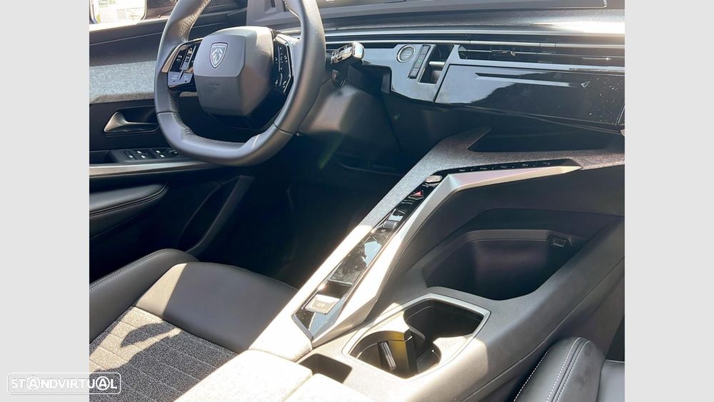 Peugeot 5008 1.2 Hybrid Allure Pack e-DCS6 - 23