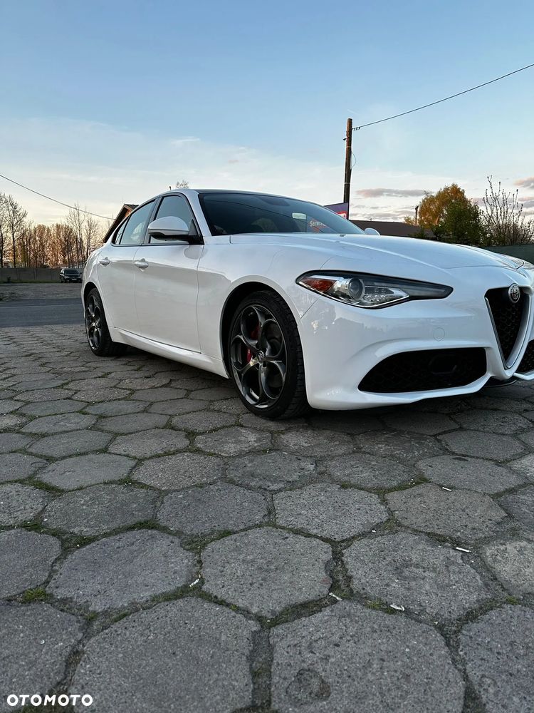 Alfa Romeo Giulia - 1