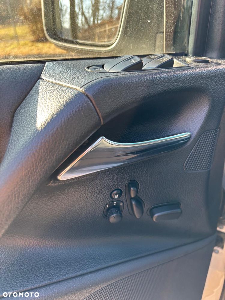 Mercedes-Benz Viano 3.0 CDI Ambiente (d³ugi) - 26