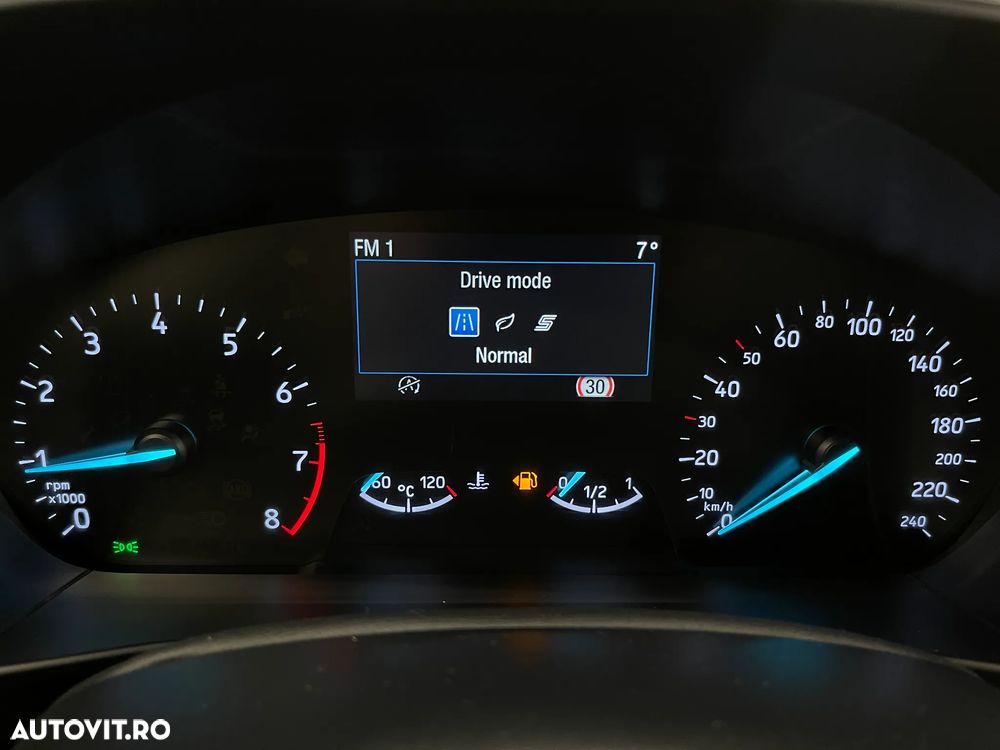 Ford Focus 1.0 EcoBoost MHEV Titanium - 18