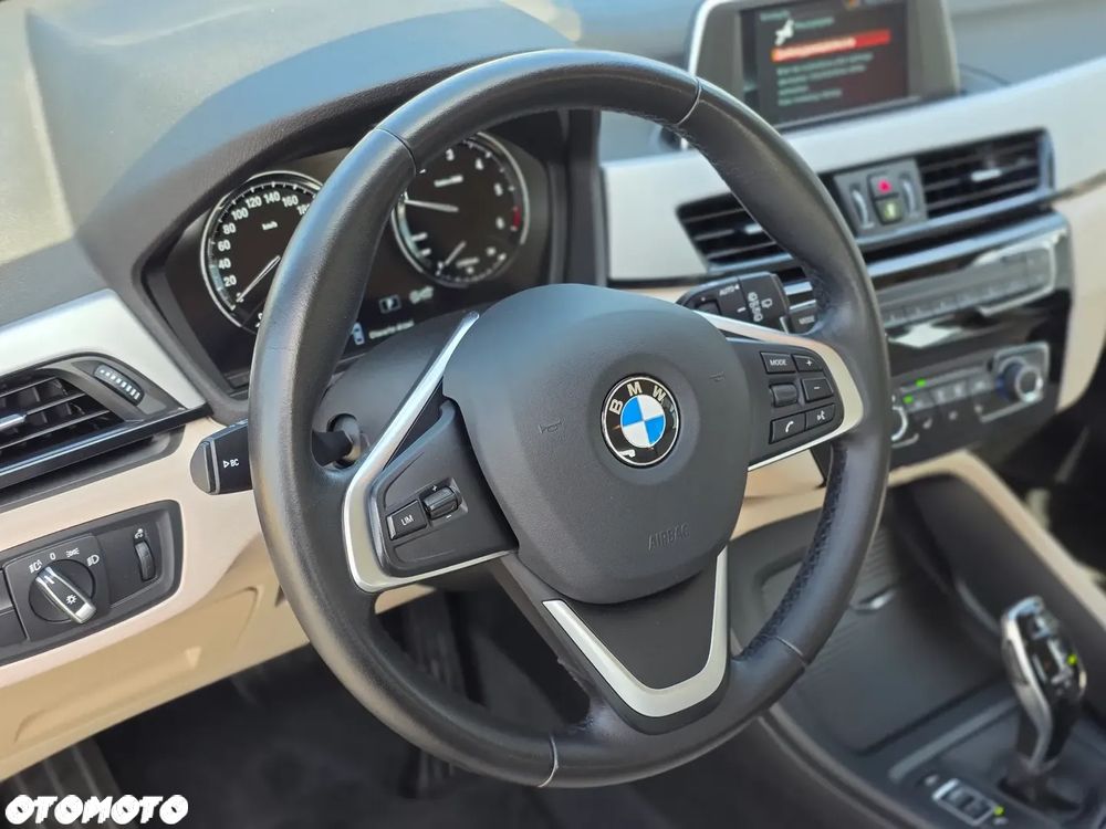 BMW X1 sDrive16d xLine - 23