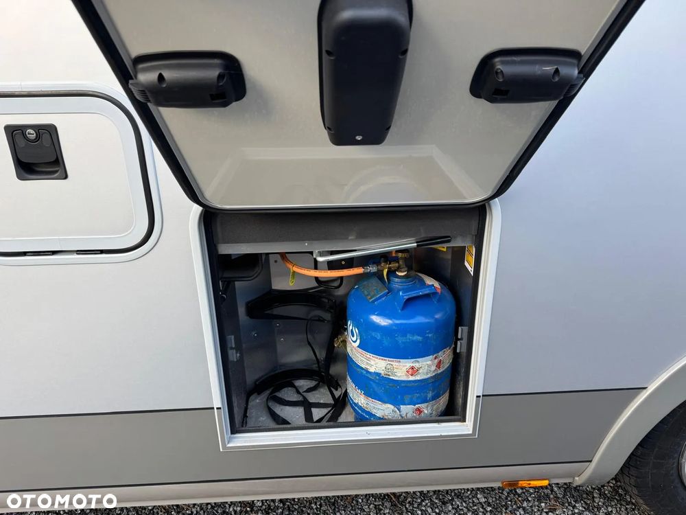 Carthago Liner for Two Iveco I 53L - 9