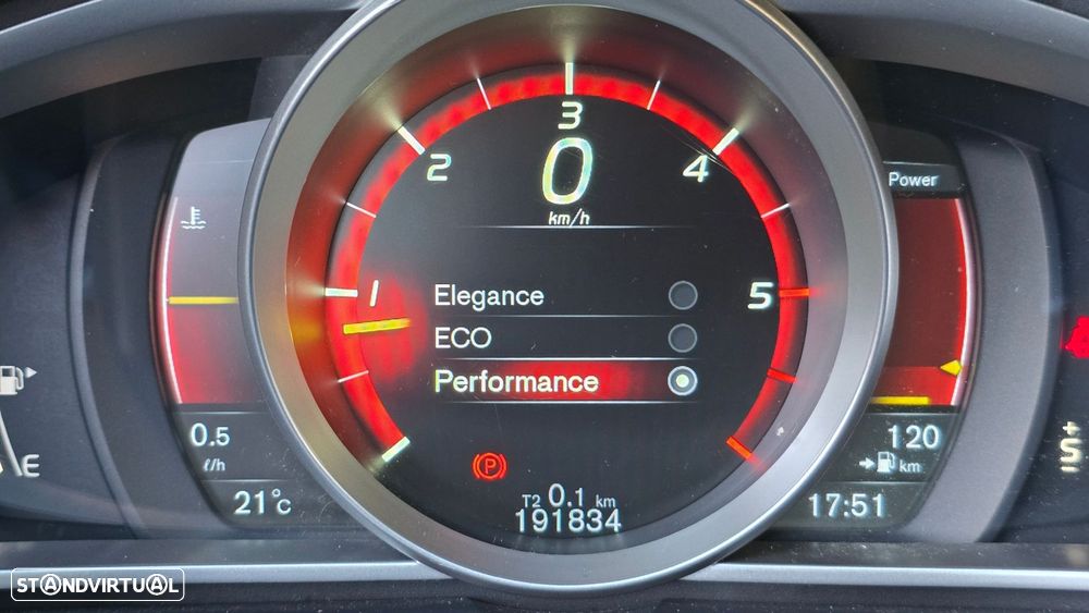 Volvo V40 1.6 D2 Momentum Powershift Eco - 18