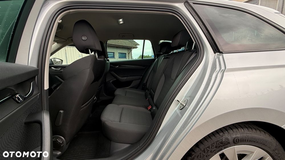 Skoda Octavia 2.0 TDI Ambition DSG - 20