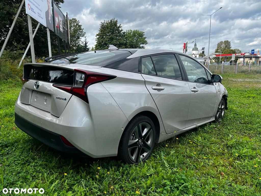 Toyota Prius - 5