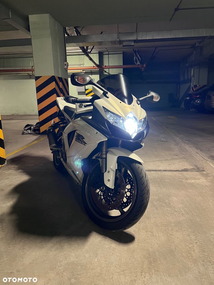 Suzuki GSX-R - 1