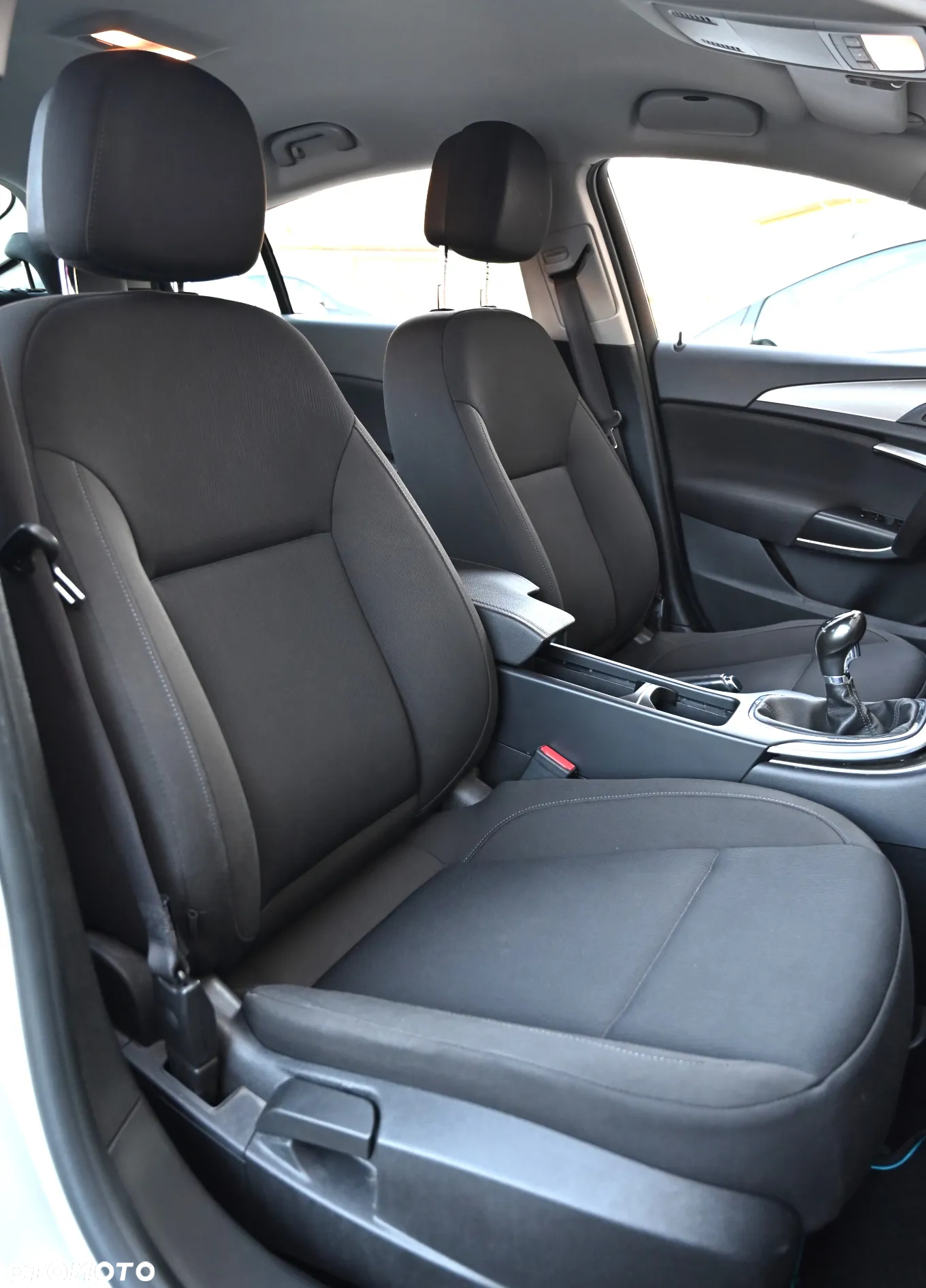 Opel Insignia - 23