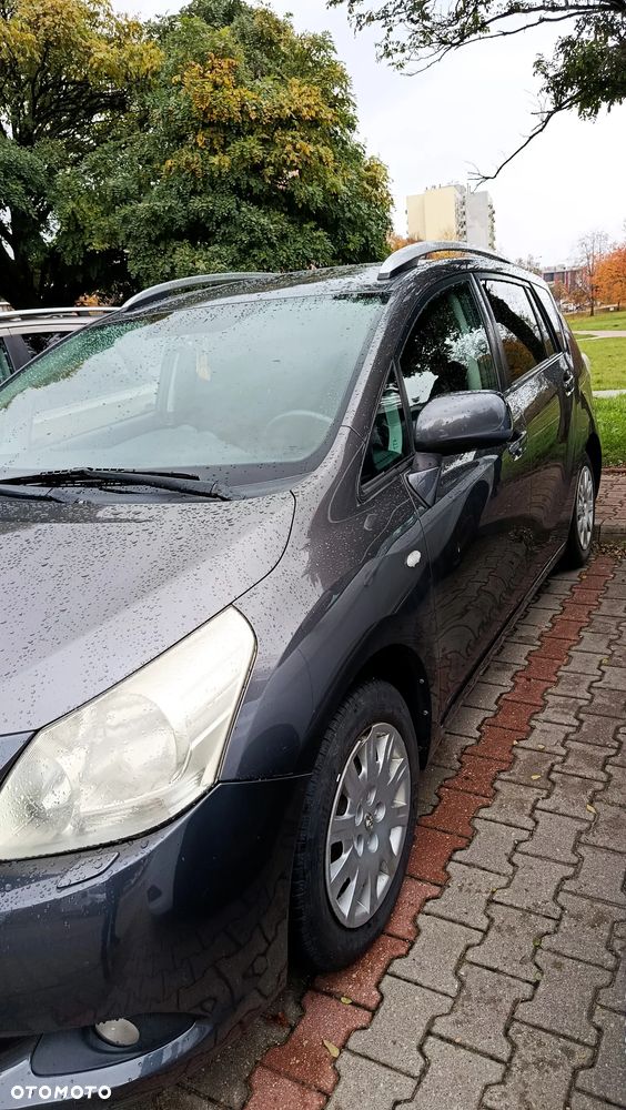 Toyota Verso 2009 photo 2