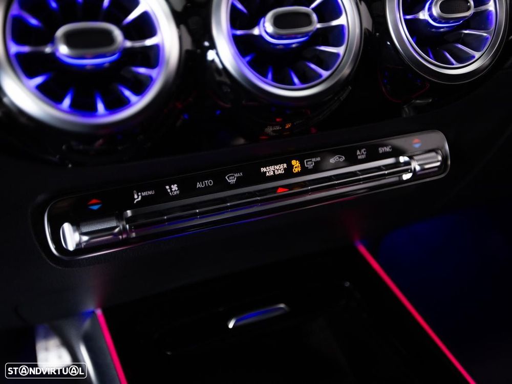 Mercedes-Benz GLA 250 7G-DCT AMG Line - 33