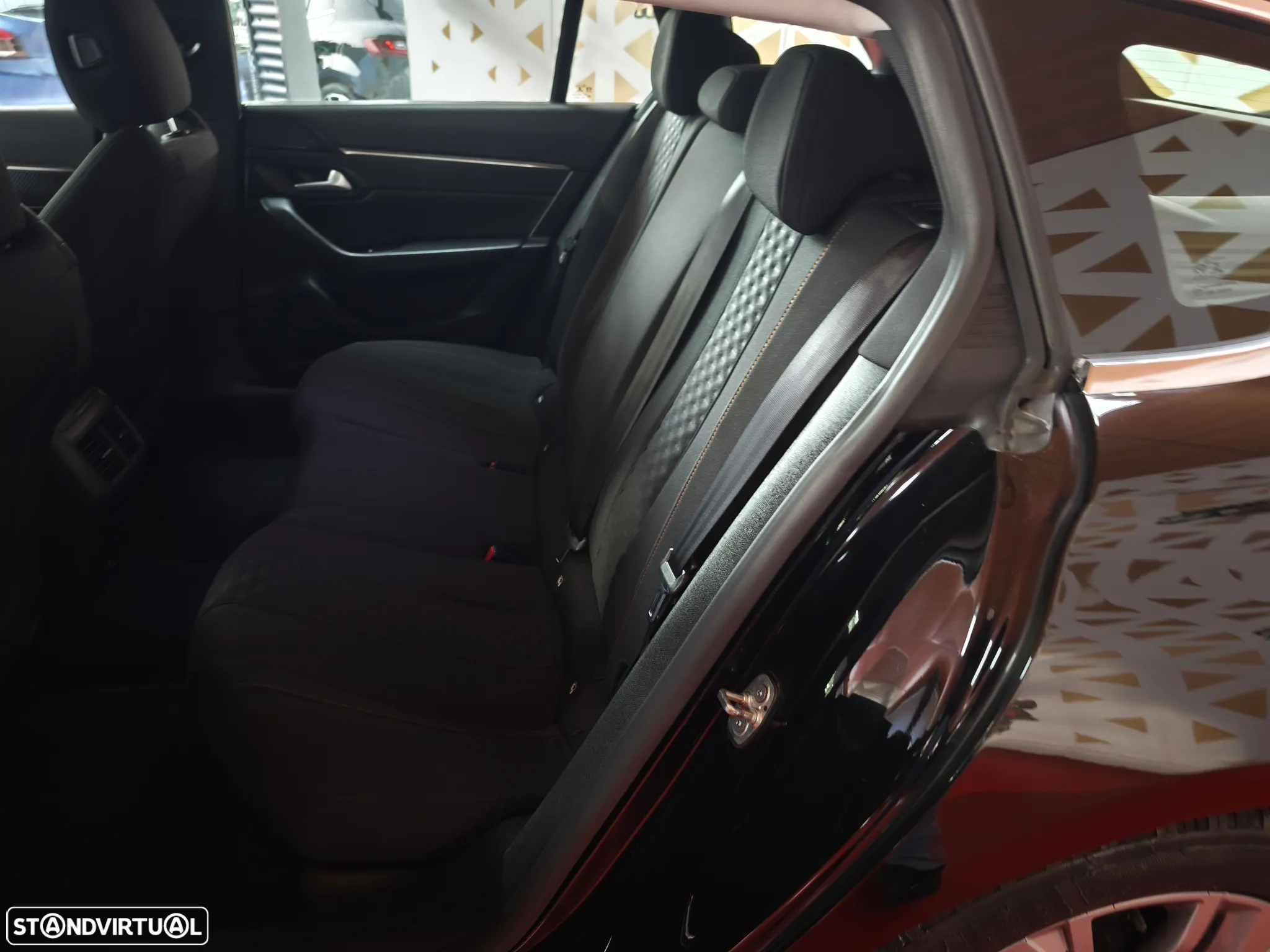 Peugeot 508 SW 1.5 BlueHDi Allure EAT8 - 36