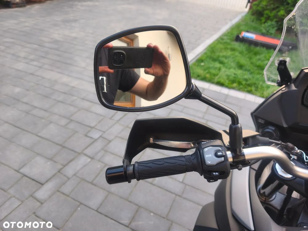 Suzuki V-STROM - 27