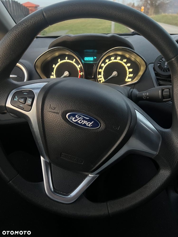 Ford Fiesta - 9