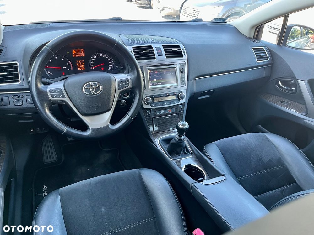 Toyota Avensis 2.0 D-4D Premium - 17