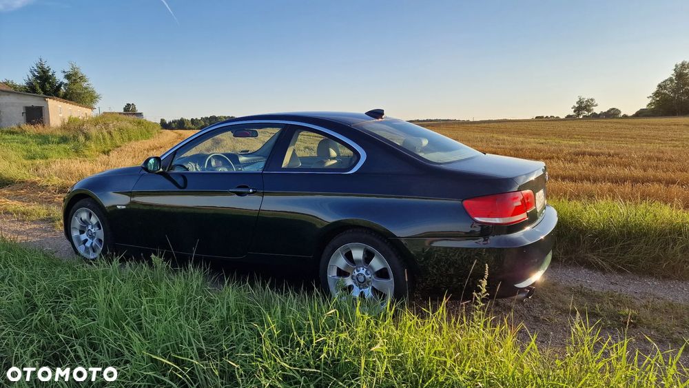 BMW Seria 3 330xi - 12