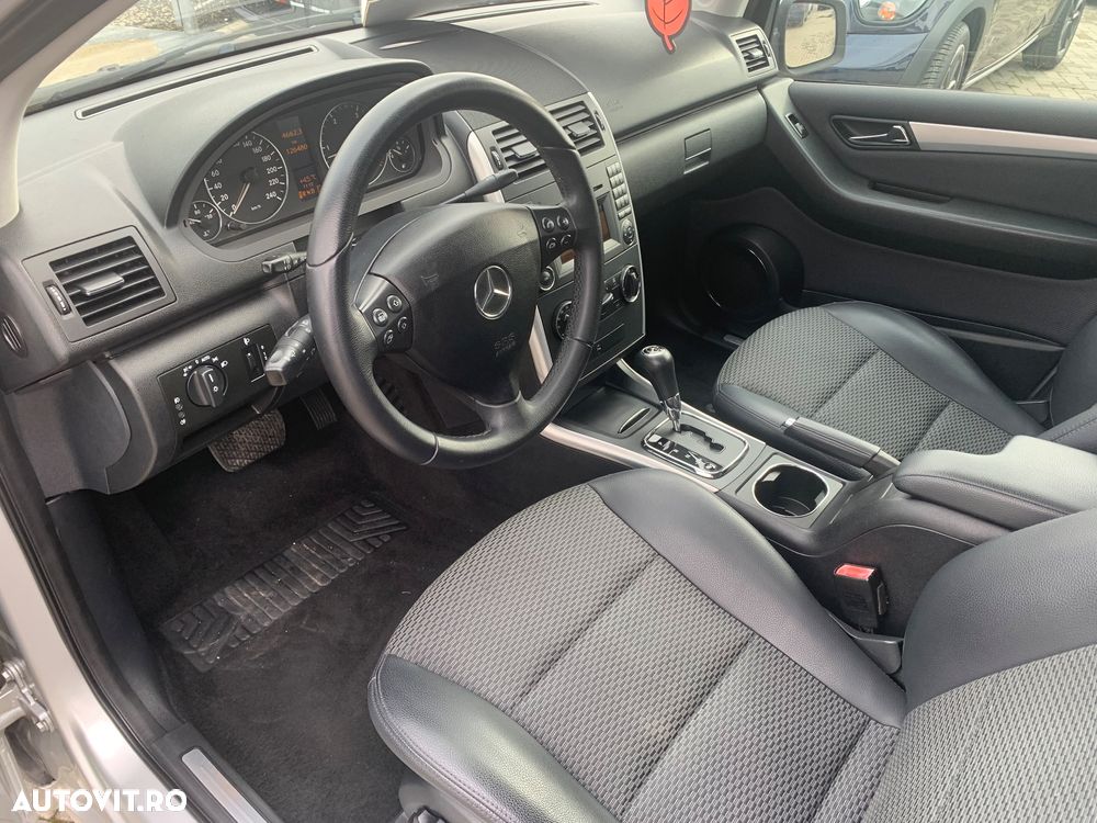 Mercedes-Benz A 180 - 19