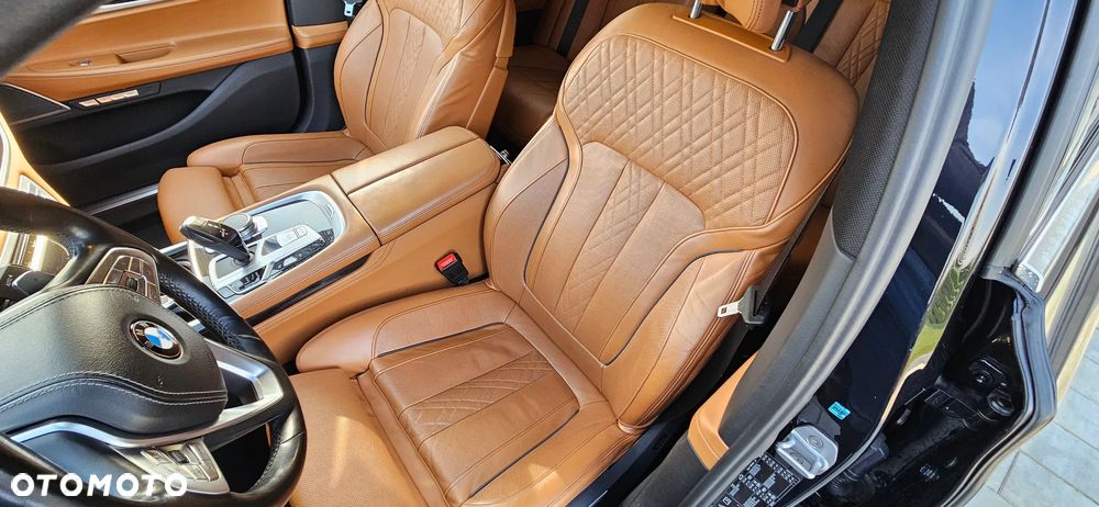 BMW Seria 7 750d xDrive - 27