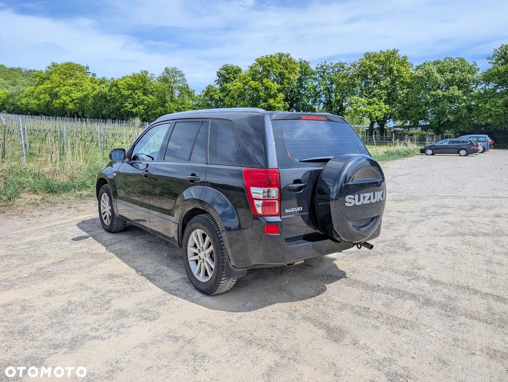 Suzuki Grand Vitara 2.0 Comfort Limited - 5