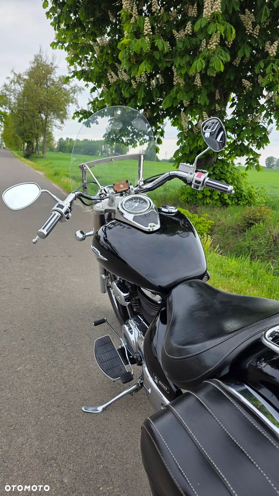 Suzuki Intruder - 8