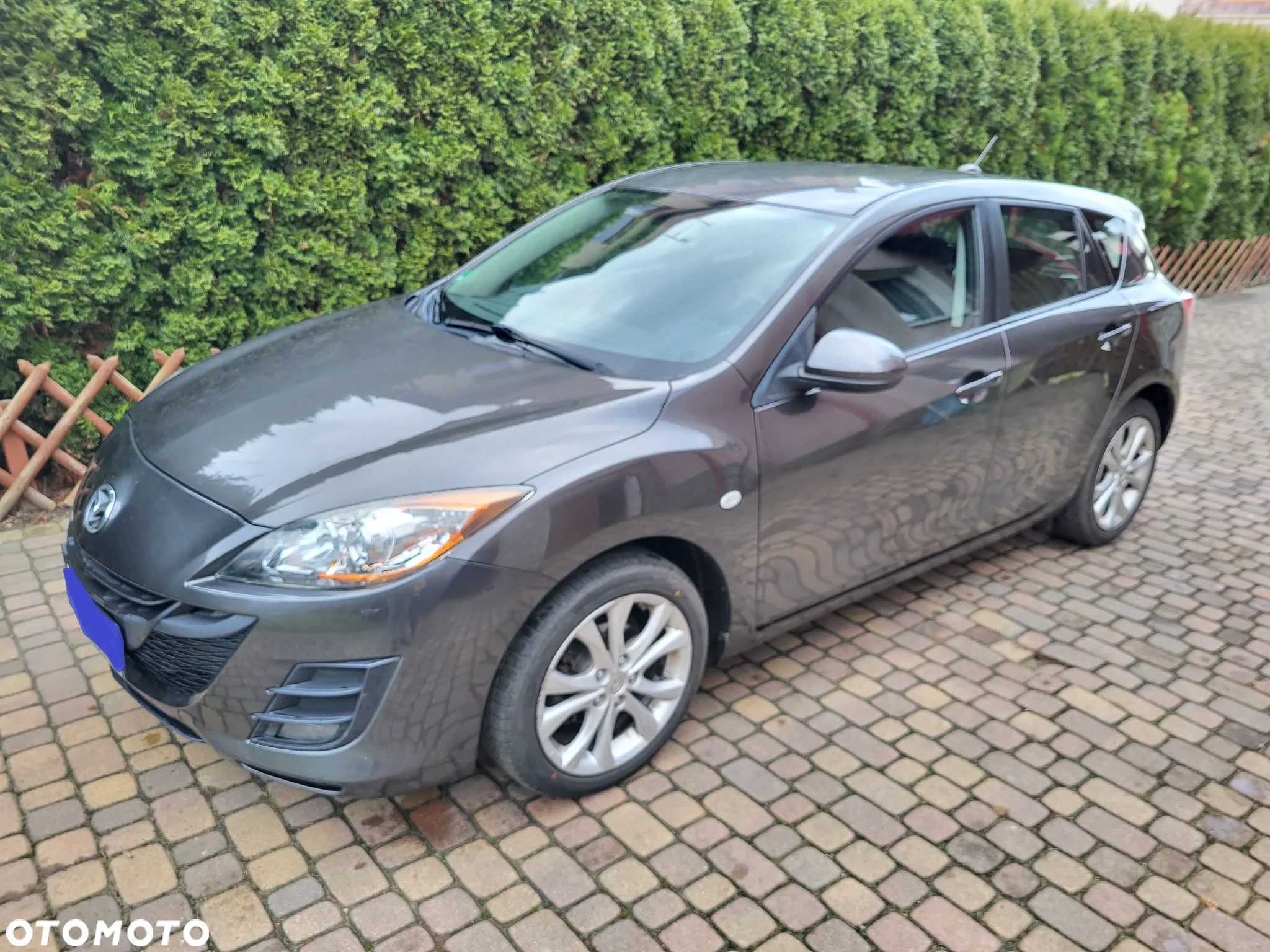 Mazda 3 1.6 Exclusive + - 3