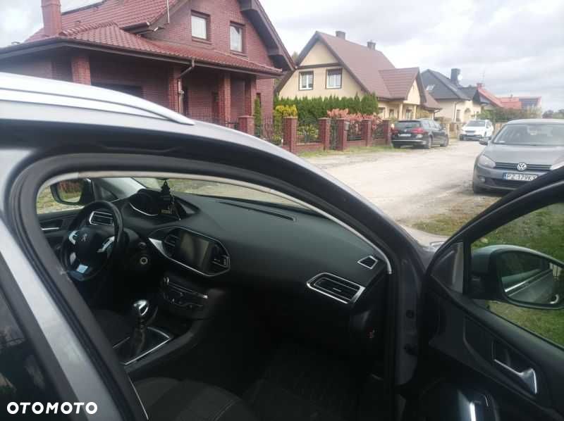Peugeot 308 - 10