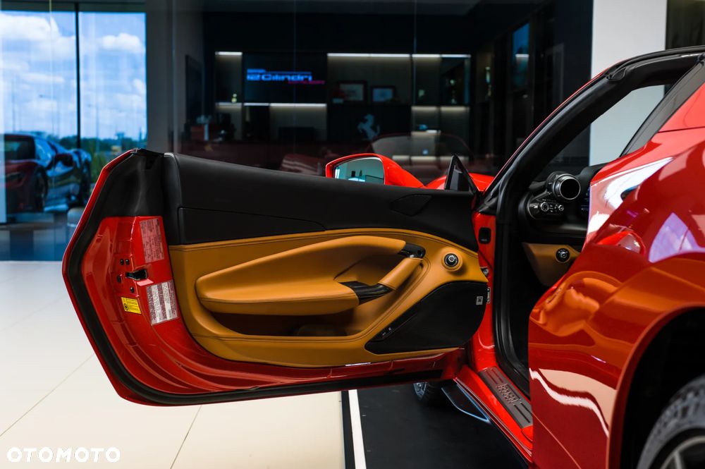 Ferrari F8 Spider Standard - 20
