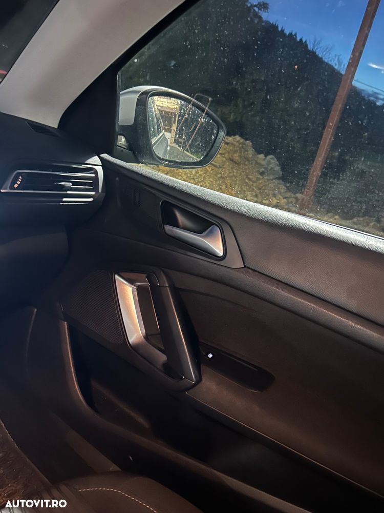 Peugeot 308 1.2 L PureTech Turbo Access - 14