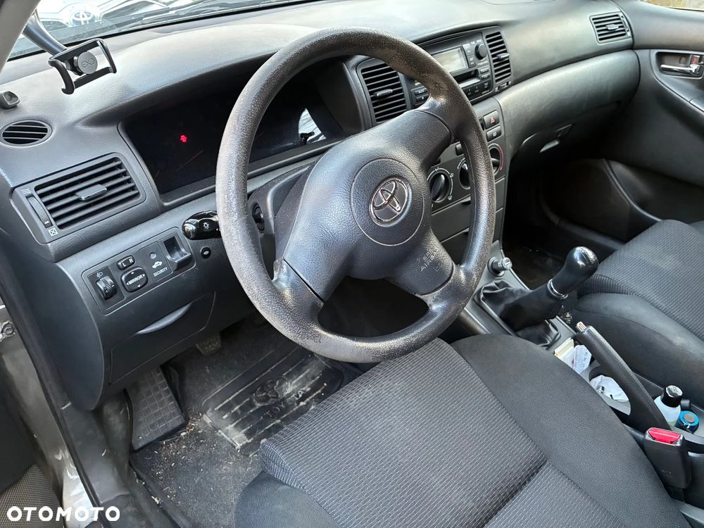 Toyota Corolla 1.6 VVT-i Terra - 4