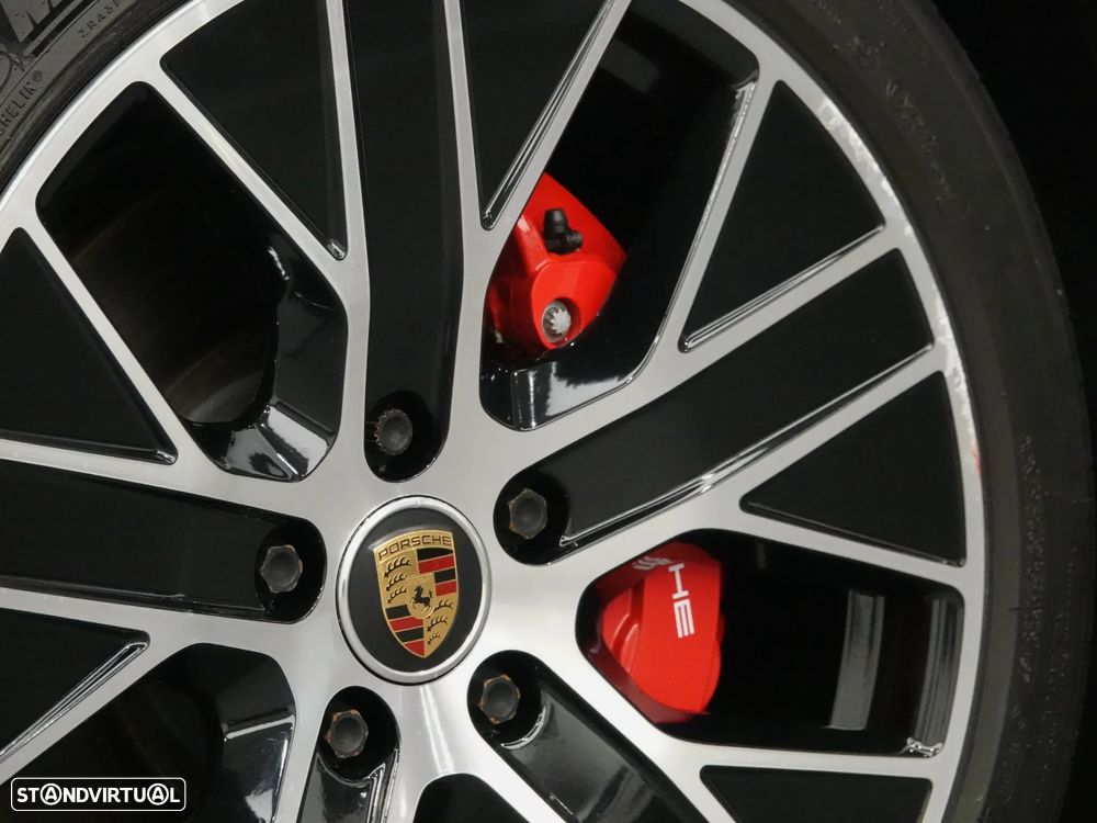 Porsche Taycan 4S - 14