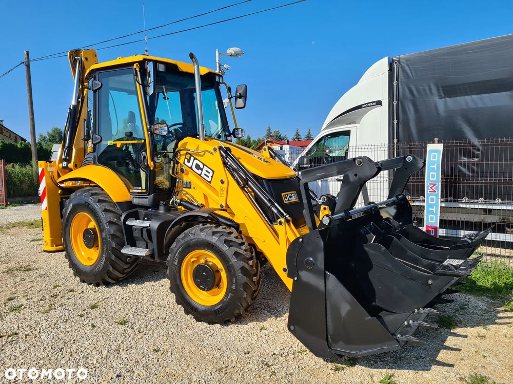 JCB 3CX PLUS AEC - 1