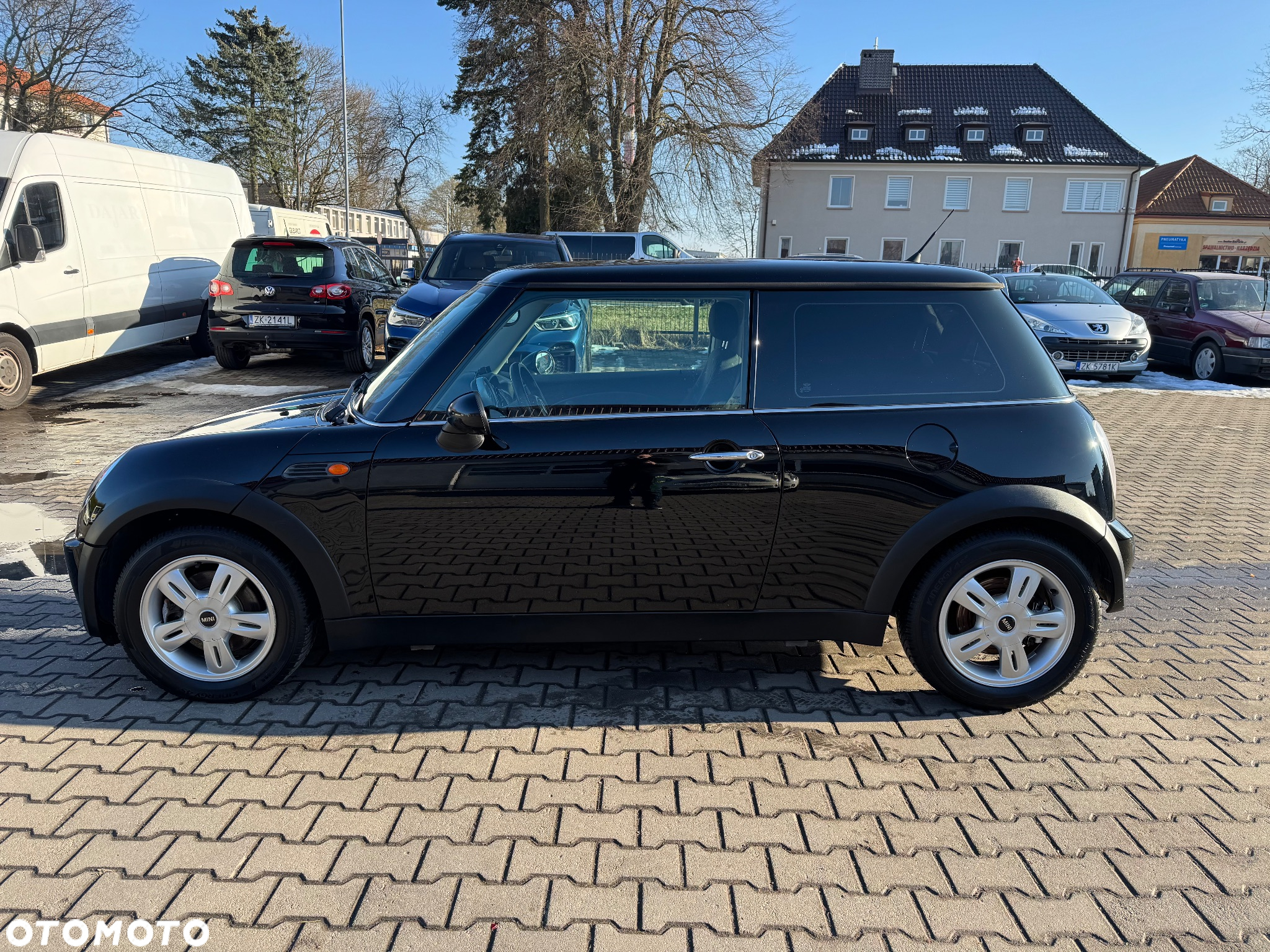 MINI ONE Standard - 6
