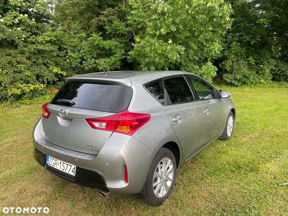 Toyota Auris - 4