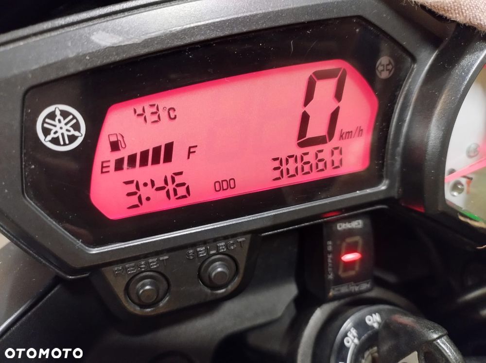 Yamaha FZ8 - 14