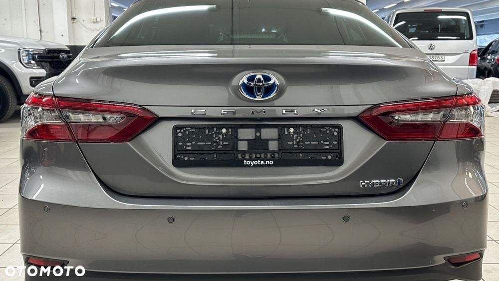 Toyota Camry 2.5 Hybrid Executive CVT - 12